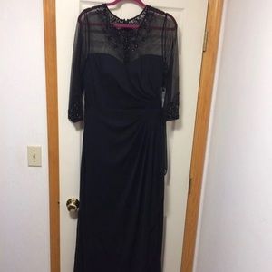Elegant Black Sequin/beaded Formal Gown